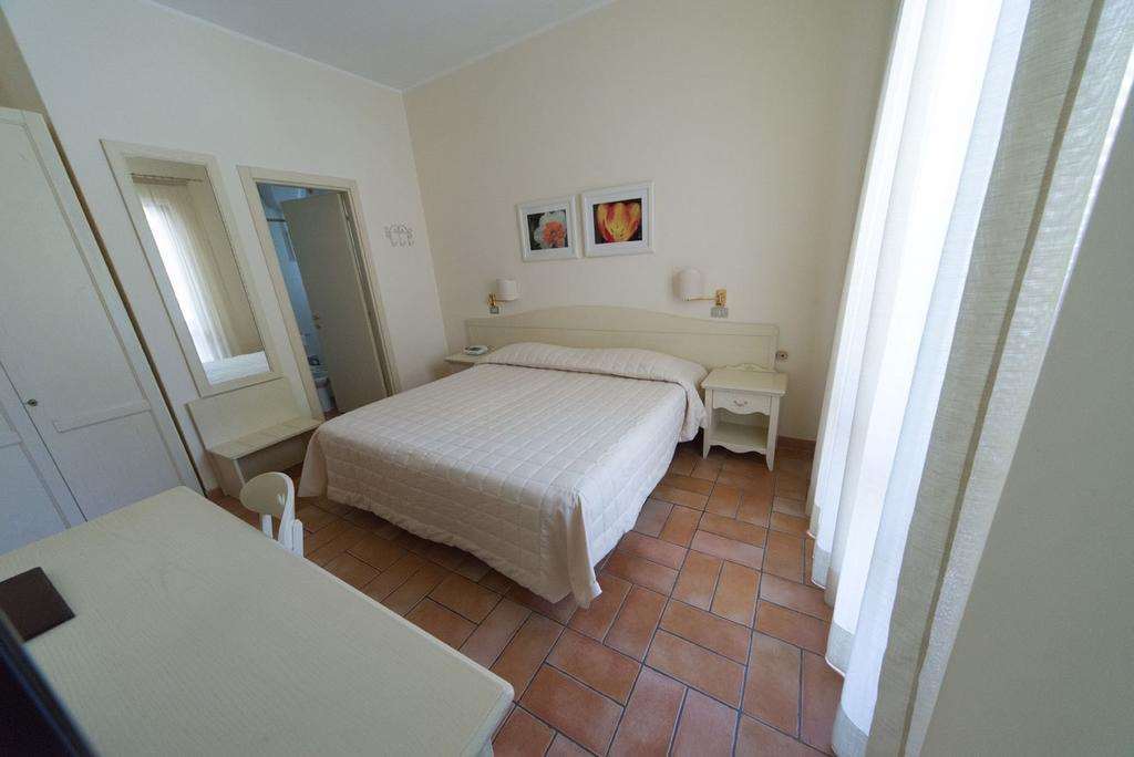 Hotel Giardino Suites And Spa - Numana Zimmer foto