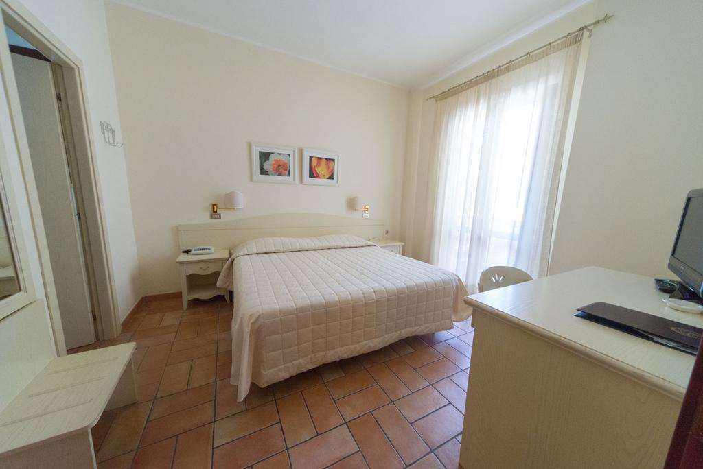Hotel Giardino Suites And Spa - Numana Zimmer foto